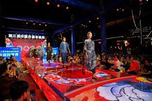 "Pictures" Danzhai, Guizhou: non-legacy <span style='color:red'>Fashion</span> Show in "non-Legacy <span style='color:red'>week</span>"